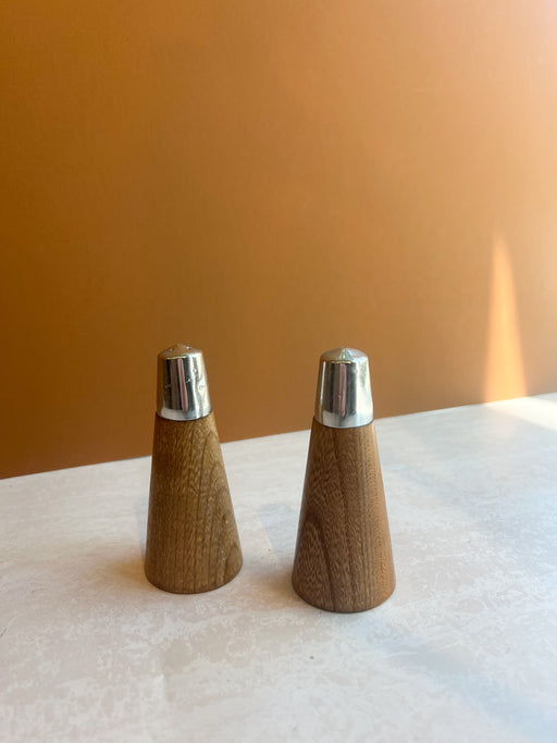 Wood Salt And Peper Shaker Set